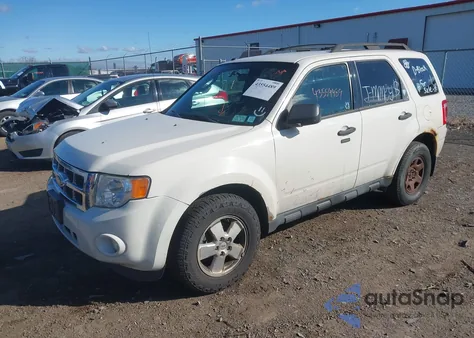 2011 Ford Escape Xlt Automatic z USA, uszkodzony, nr VIN 1FMCU9DG7BKB68752
